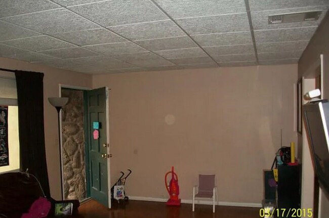 Foto del edificio - 255 E Merrill Ave