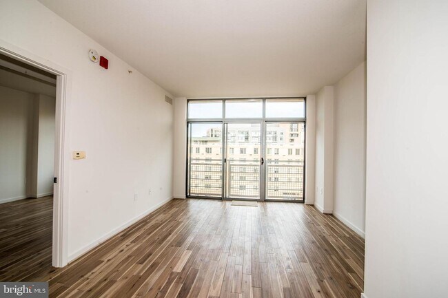 Foto del edificio - 475 K St NE