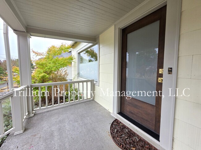 Foto del edificio - 3015 NE 67th Ave