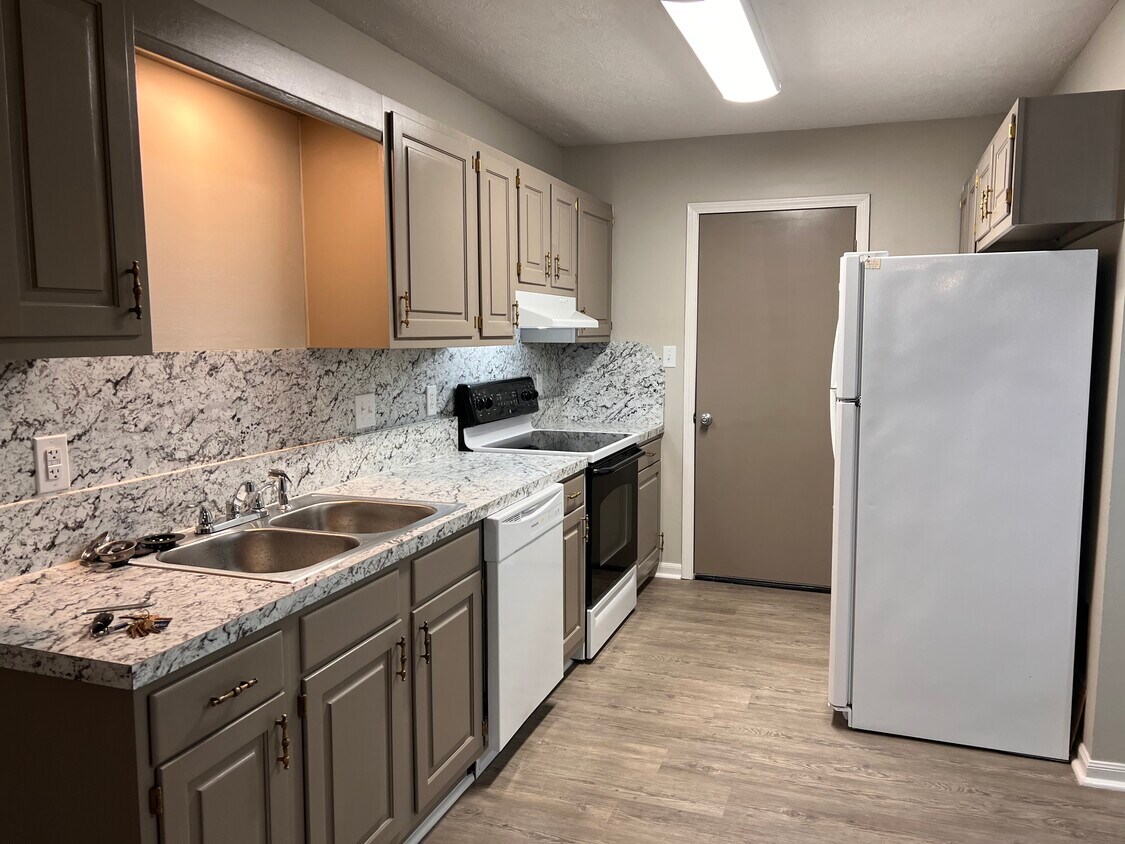 1 Eucalyptus St Unit C, Sulphur, LA 70663 1 Eucalyptus St Sulphur, LA