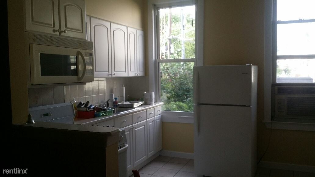 Primary Photo - 1 br, 1 bath Apartment - 6715 Forest Ave 1L