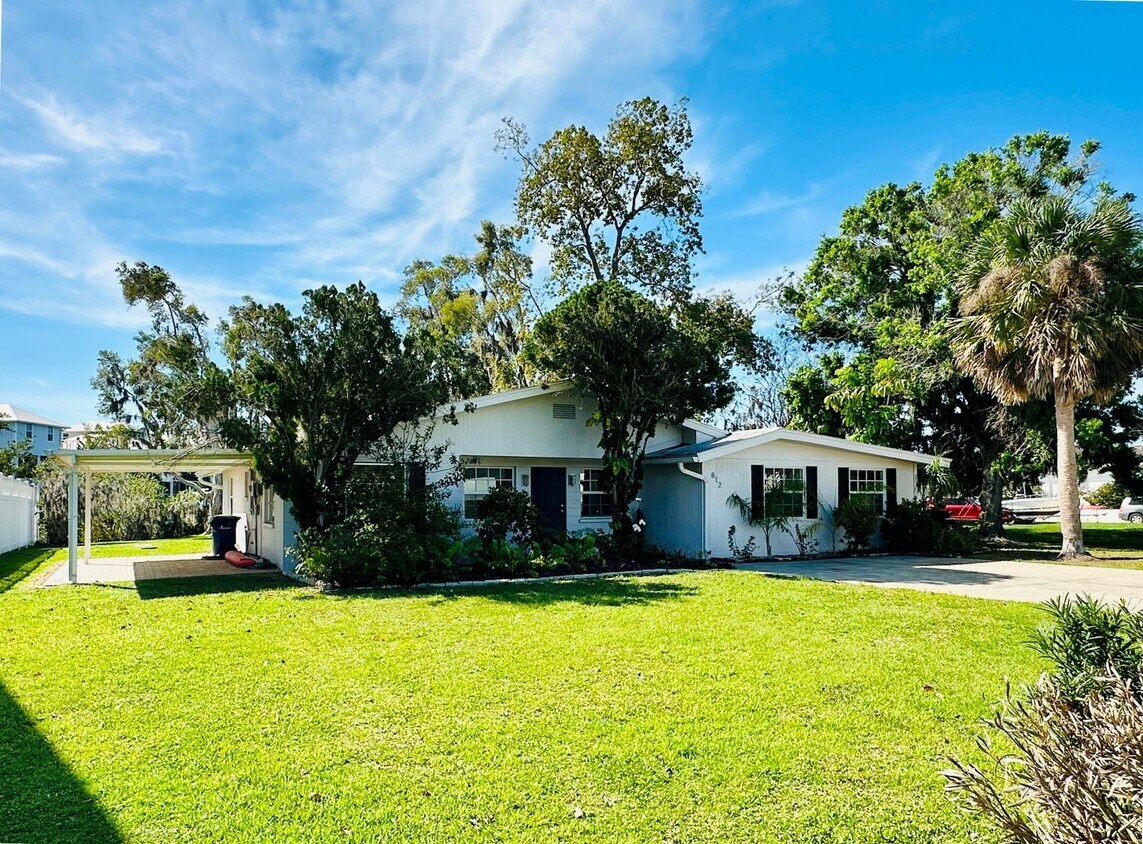 Primary Photo - 812 Bayview Drive; Nokomis, FL 34275 - Sin...