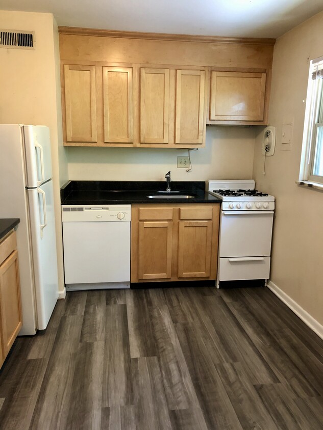 Foto principal - 467 E Stafford Ave
