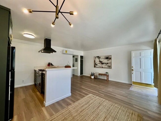 Building Photo - 5819 Carlton Way