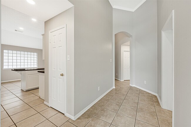 Foto del edificio - 10323 Emerald Pine Dr
