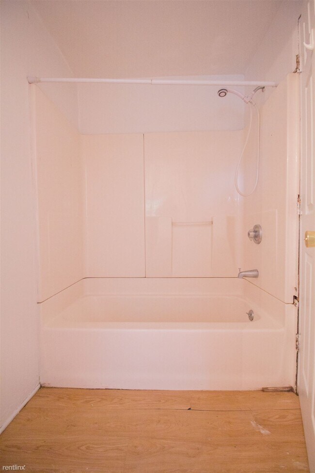 Building Photo - 2 br, 1 bath House - (August)(oakland)(pit...