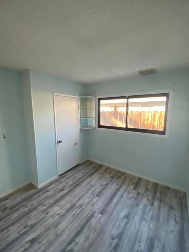 Building Photo - Beautiful Family Home in Yermo