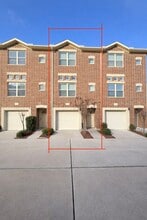 Building Photo - 5941 S Loop E