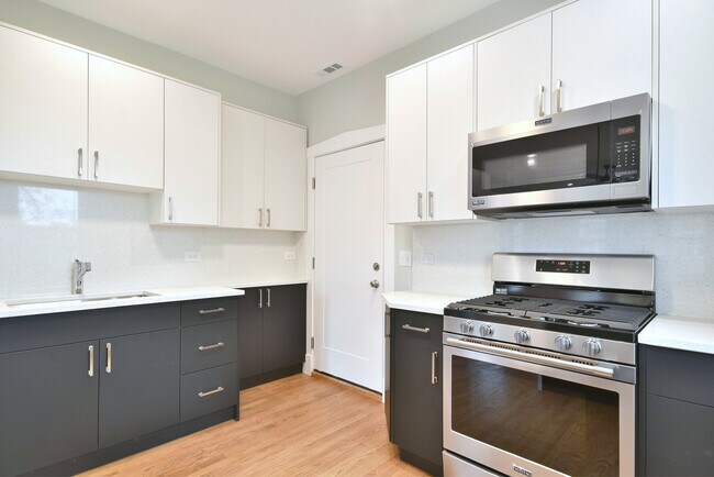 Foto del edificio - 225b Washington Blvd