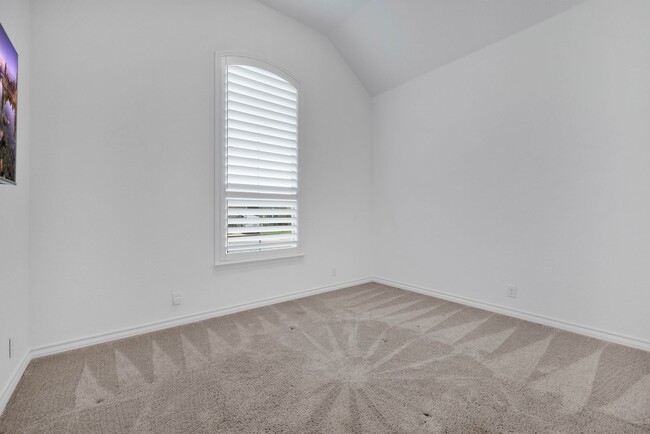 Foto del edificio - Modern Comfort Meets Style in This Immacul...