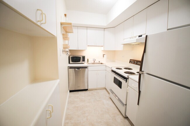 Cocina - 1301 Delaware Ave SW