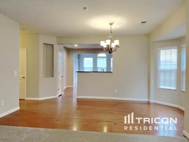 Building Photo - 2513 Hester Ct