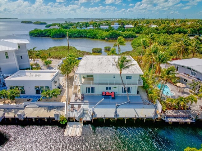 Building Photo - 155 Coco Plum Rd S