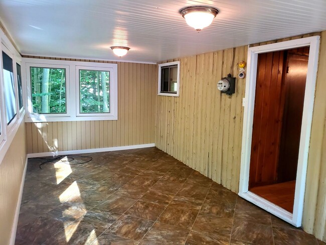 Foto del edificio - Cozy Cabin in Lake Naomi with Wood texture...