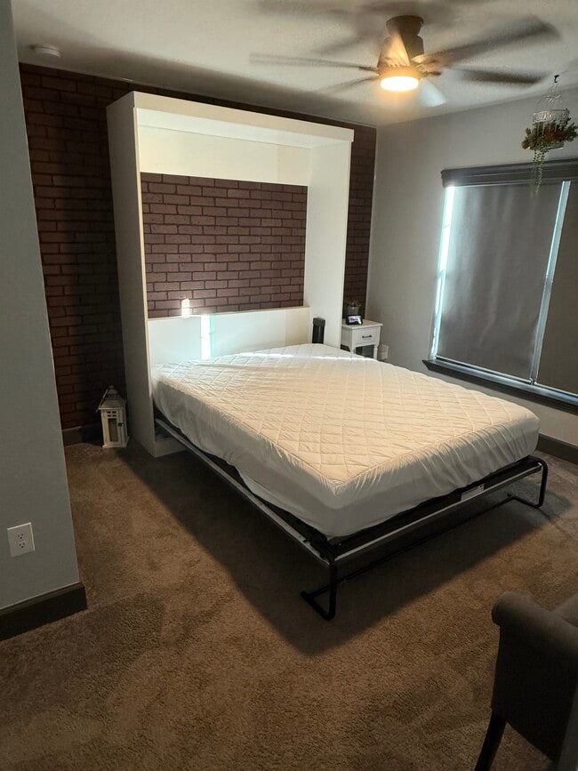 Building Photo - 16018 62nd Gln E