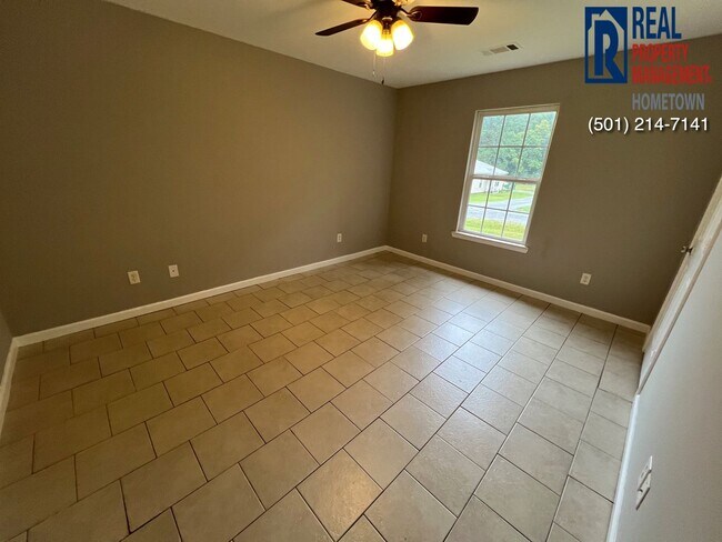 Foto del edificio - 3909 Tates Mill Rd