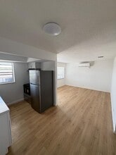 Building Photo - 1406 Barton Rd