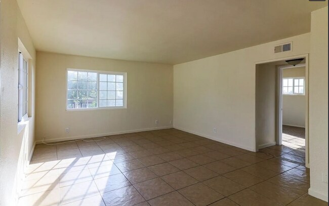 Foto del edificio - 1046 N Clifford Ave