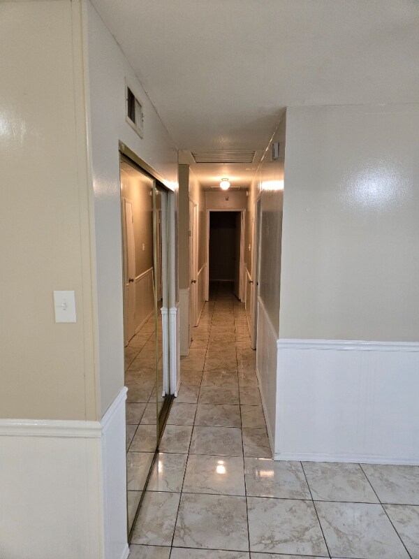 Foto del edificio - 428 Holy Cross Pl