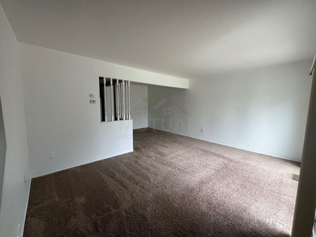 Building Photo - 8232 Karam Blvd