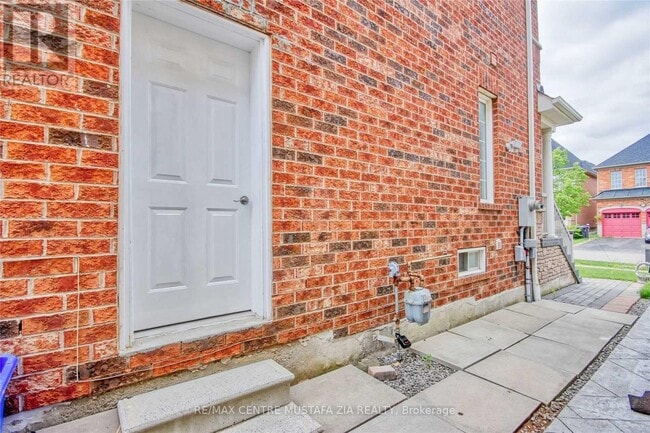 Building Photo - 3554 Stonecutter Crescent