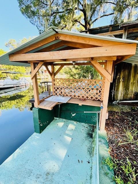 Foto del edificio - 6125 Beacon Point Dr