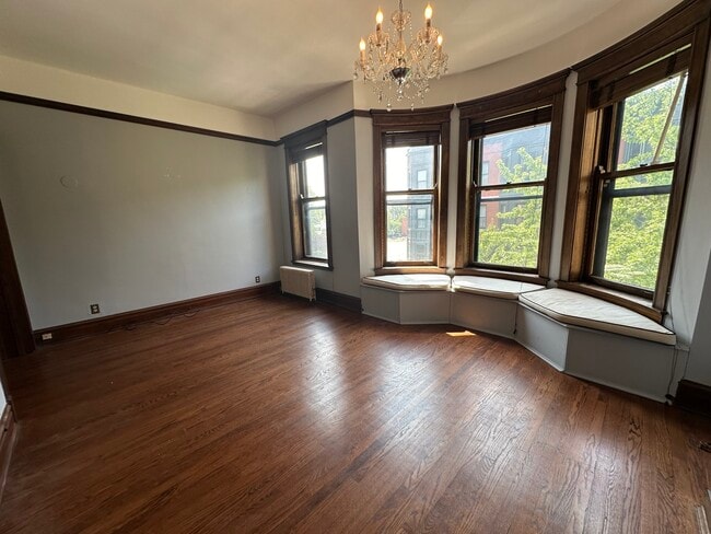 Foto del edificio - 2351 N Cleveland Ave