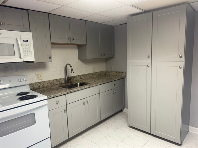 Foto del edificio - 9 Shadowbrook Ln