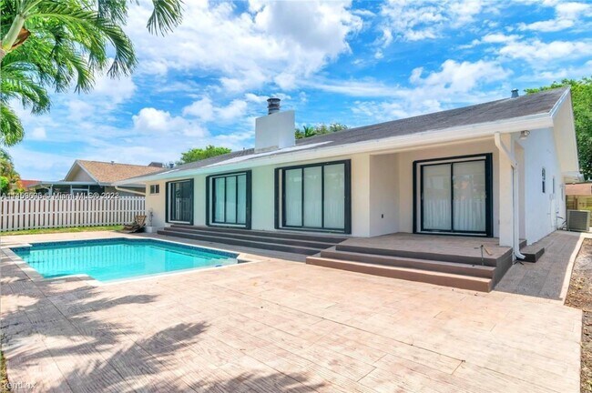 Foto del edificio - 3 br, 2.5 bath House - 3721 Simms St