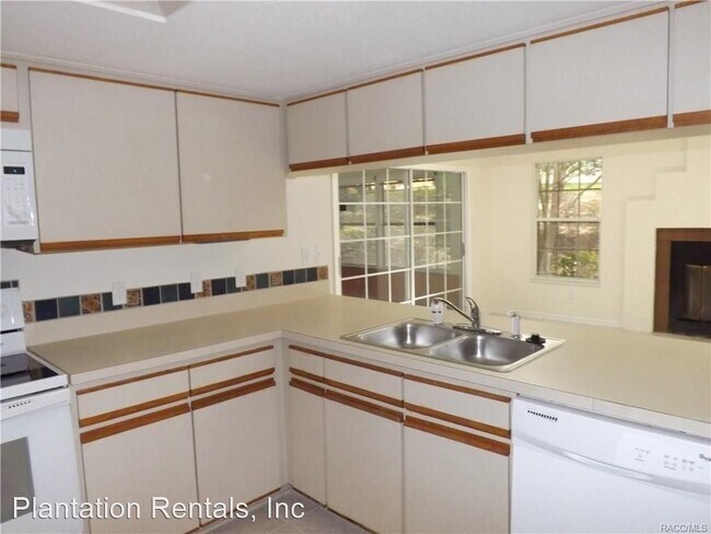 Building Photo - 3 br, 2 bath House - 452 W Bonset Ct.