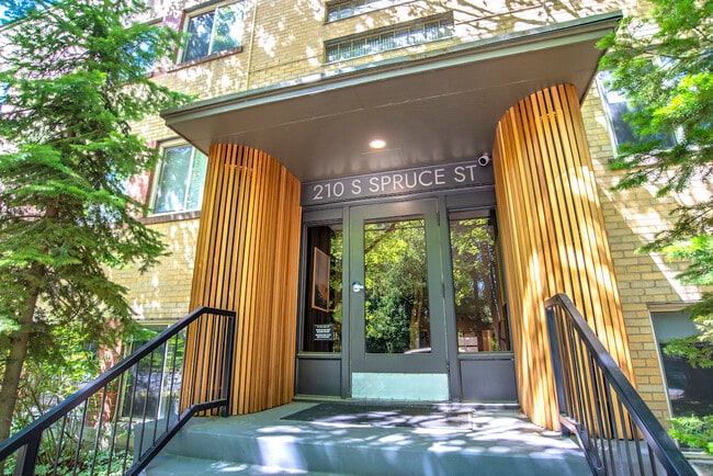 Building Photo - Parkside Browne's Addition