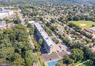 Building Photo - 401 Cooper Landing Rd