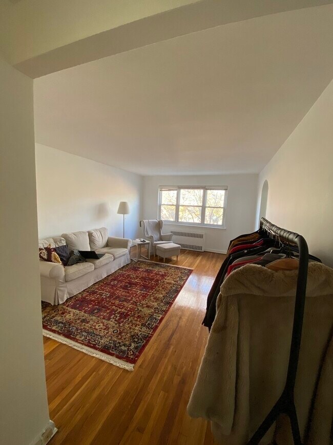 Foto del edificio - 3259 42nd St