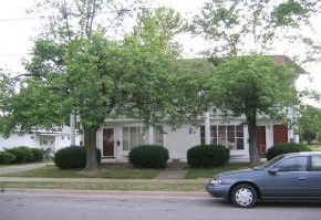 Primary Photo - 409 S Oak St