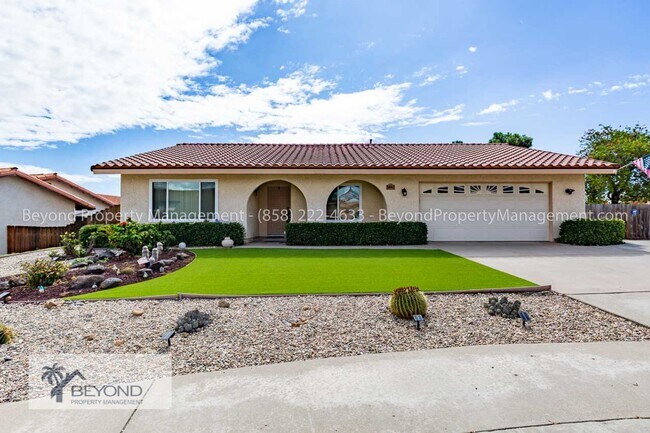 Foto del edificio - STYLISHLY UPGRADED 4BD HOME – PET FRIENDLY...