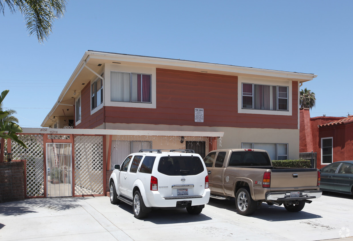Foto principal - 4650-4654 Hawley Blvd