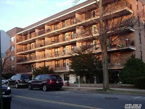 Primary Photo - 55 S Bergen Pl