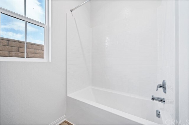 Building Photo - 3315 S Primrose Dr