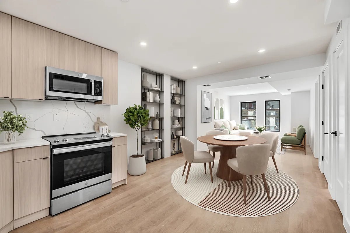 Foto principal - 18 E 13th St