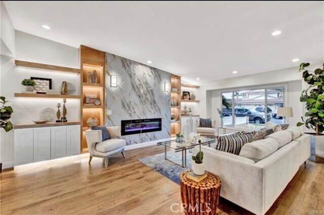 Foto del edificio - 17351 Buttonwood St