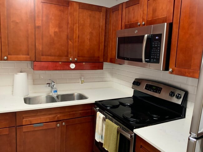 Foto del edificio - 223 Fanshaw F