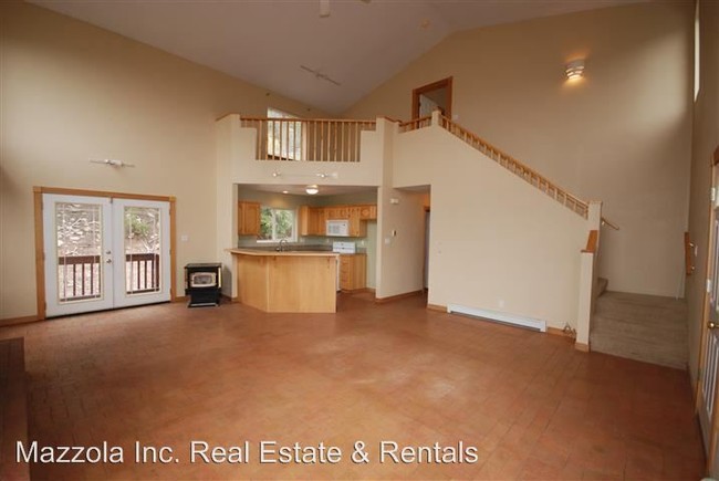 Building Photo - 2 Cedar Hill Pl