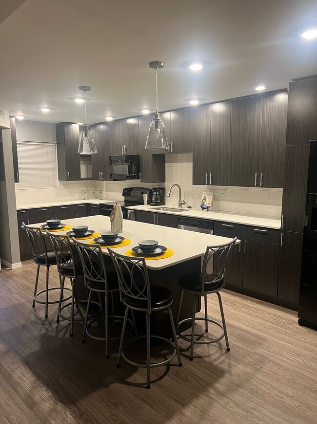 Foto del edificio - 144 S Halifax Ave