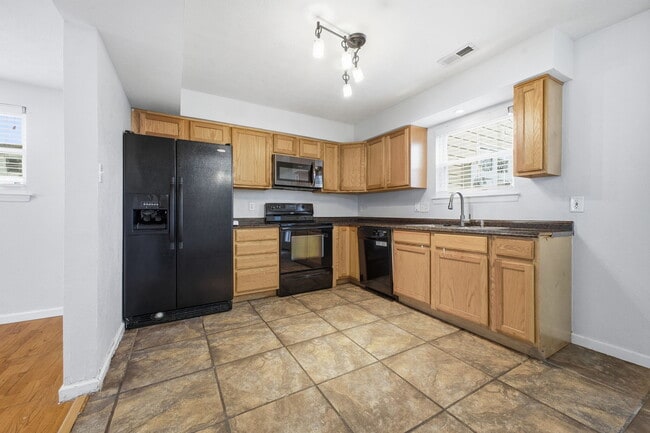 Building Photo - 3228 Dunnbury Ct