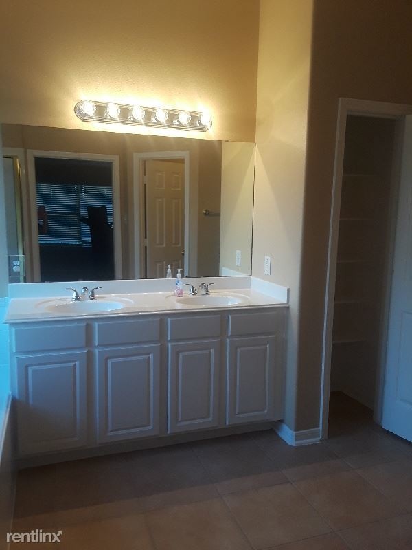 Foto del edificio - 3 br, 2 bath House - 9423 Highland Pointe Dr