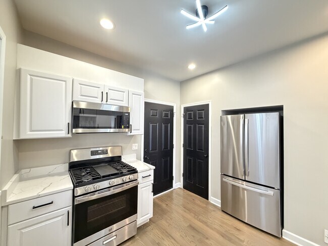 Foto del edificio - 3138 N Marmora Ave