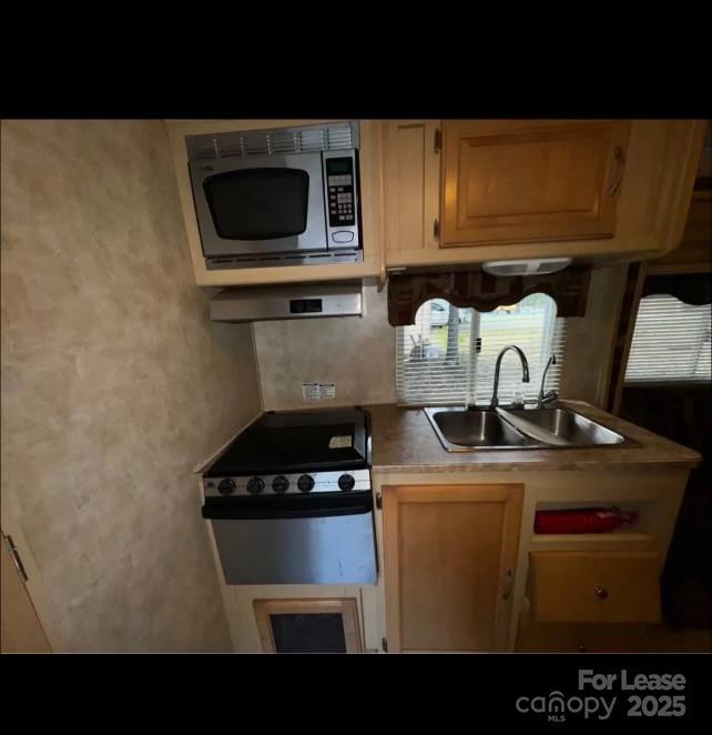 Foto del edificio - 3680 Berry Rd