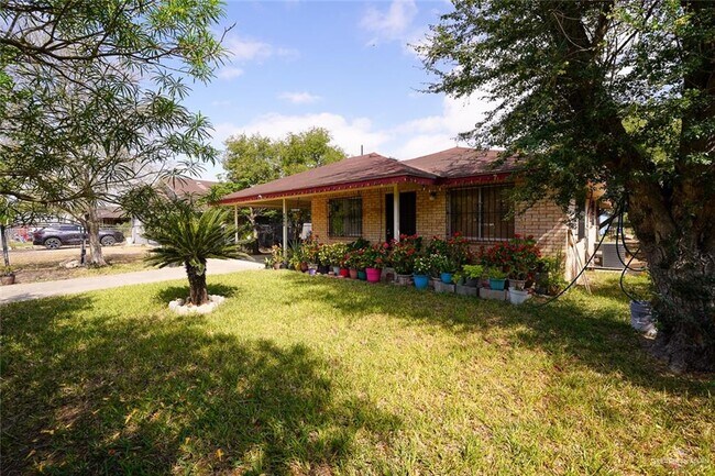 Foto del edificio - 2803 Minnie Ave