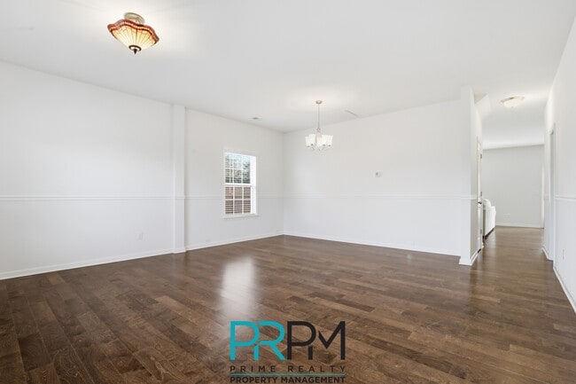 Building Photo - 413 Graypointe Dr