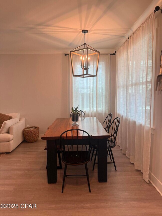 Foto del edificio - 2129 Sedges Ave